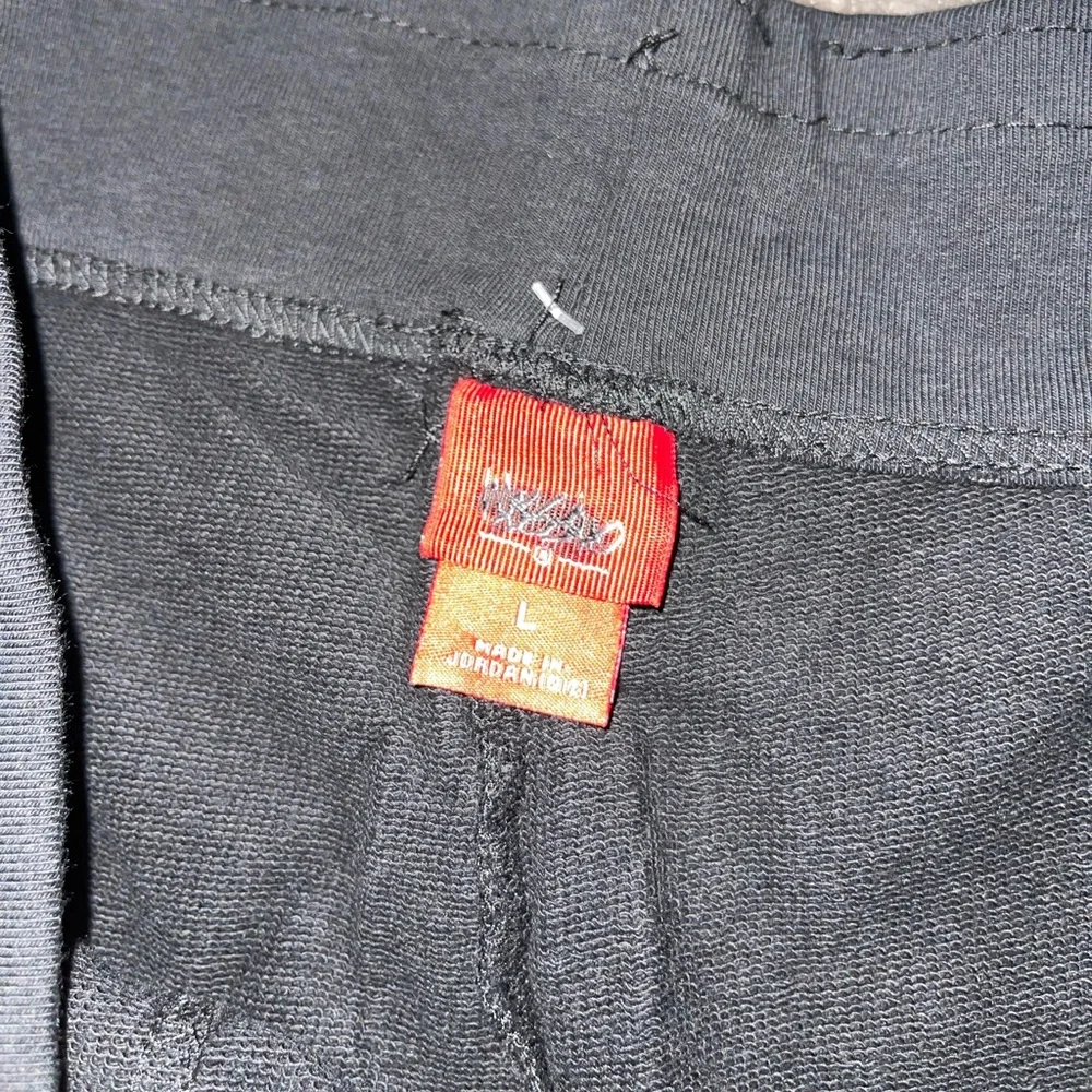 Women Capri Pants - Picture 2 of 7